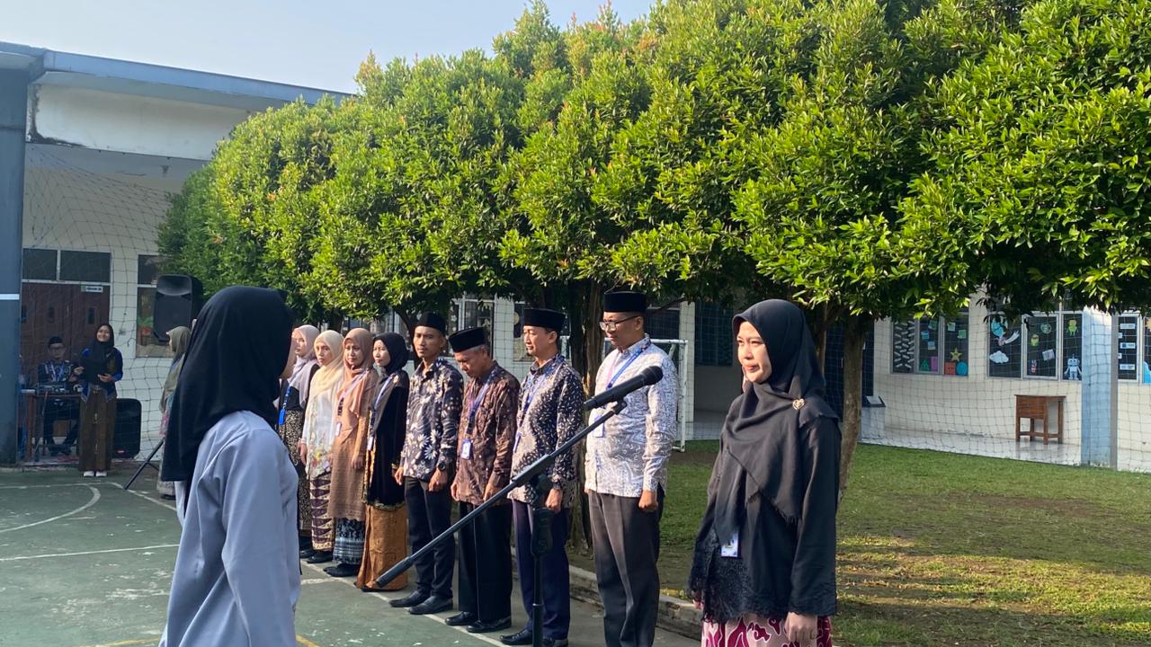 Hari Kartini AL-Azhar Syifa Budi Kota Bogor - BNR